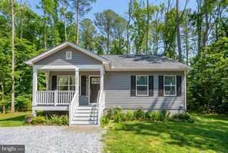 218 SHOREWOOD DR, Colonial Beach, VA 22443