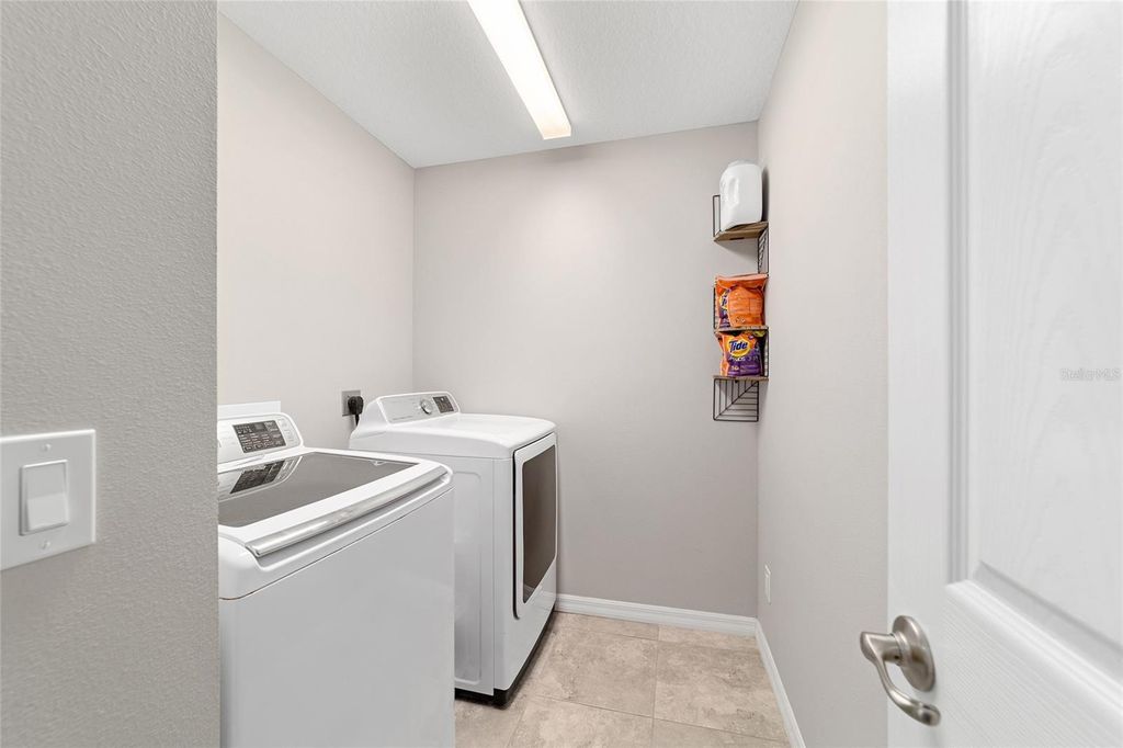 Image 25 of property listing at 1803 NE 161ST PLACE, Citra, FL 32113