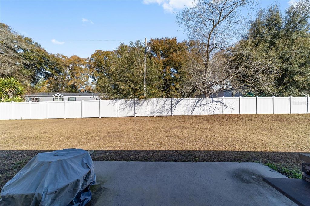 Image 26 of property listing at 1803 NE 161ST PLACE, Citra, FL 32113