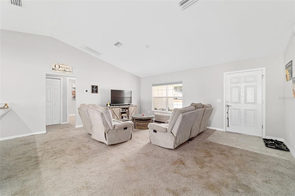 Image 7 of property listing at 1803 NE 161ST PLACE, Citra, FL 32113