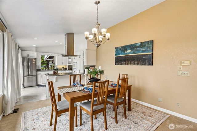 582 North Shore Blvd, Fox Island, WA 98333