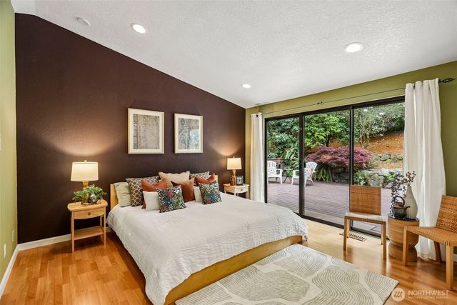 582 North Shore Blvd, Fox Island, WA 98333