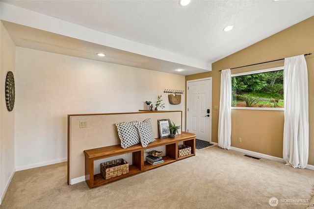 582 North Shore Blvd, Fox Island, WA 98333