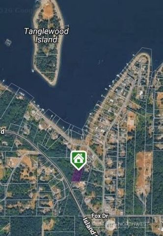 582 North Shore Blvd, Fox Island, WA 98333