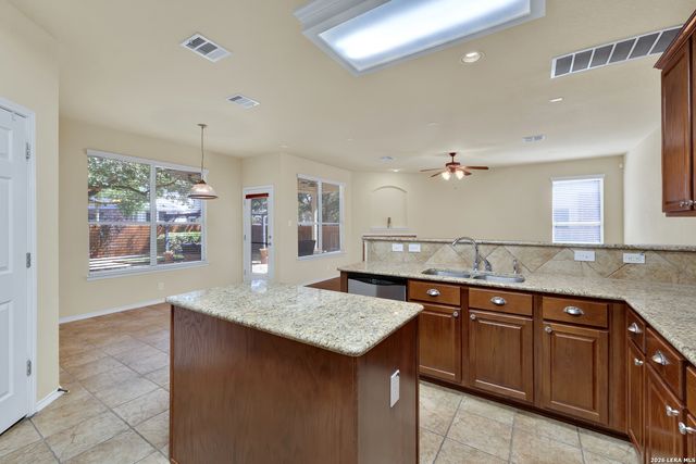 2541 Crusader Bend, Schertz, TX 78108