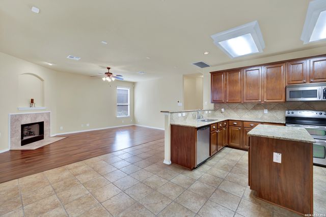 2541 Crusader Bend, Schertz, TX 78108