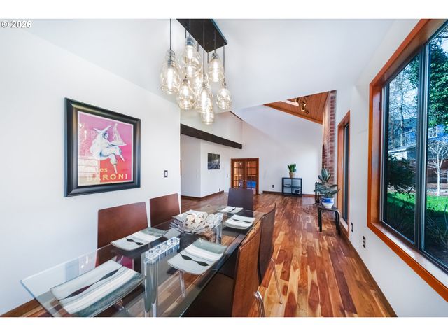 2235 Sw MARIGOLD St, Portland, OR 97219