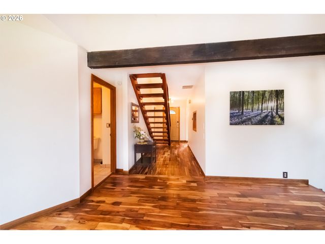 2235 Sw MARIGOLD St, Portland, OR 97219