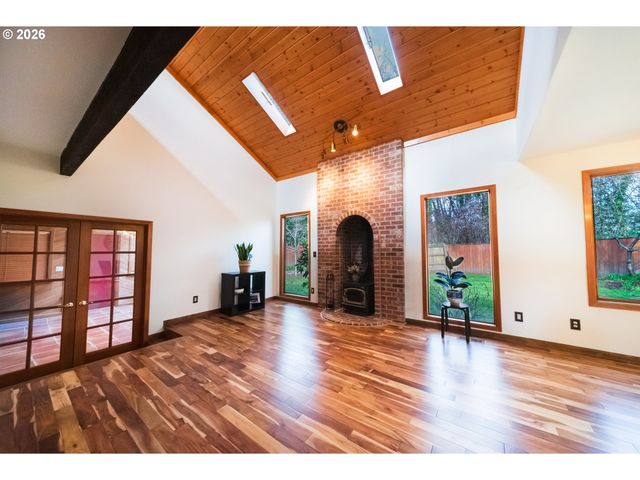 2235 Sw MARIGOLD St, Portland, OR 97219