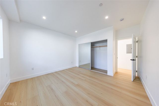 1261 S Longwood Avenue 1, Los Angeles, CA 90019