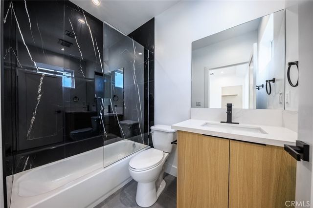 1261 S Longwood Avenue 1, Los Angeles, CA 90019