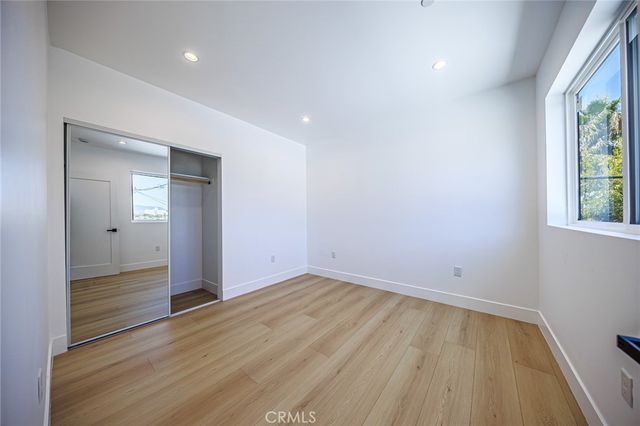 1261 S Longwood Avenue 1, Los Angeles, CA 90019