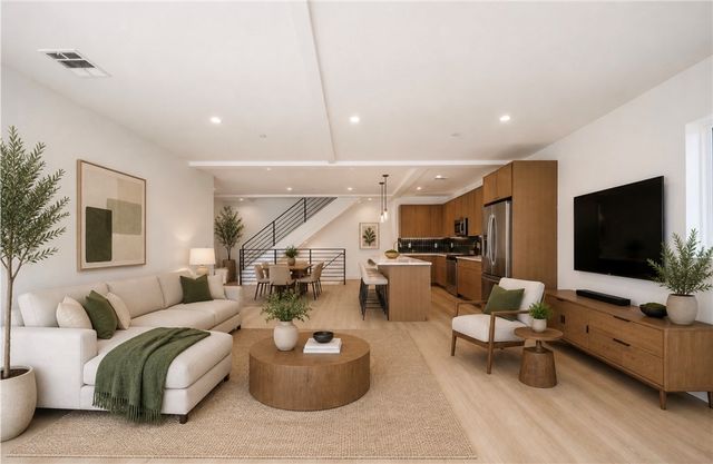 1261 S Longwood Avenue 1, Los Angeles, CA 90019