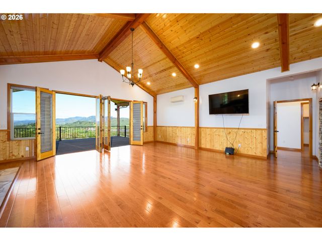 1757 RIDDLE BY PASS Rd, Riddle, OR 97469