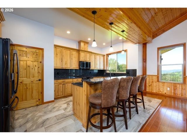 1757 RIDDLE BY PASS Rd, Riddle, OR 97469