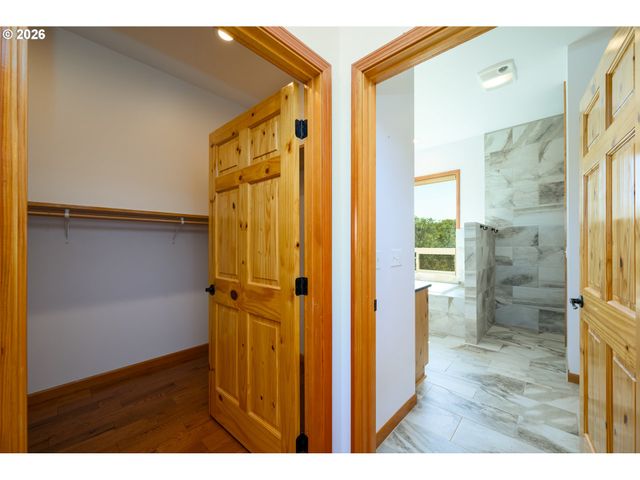 1757 RIDDLE BY PASS Rd, Riddle, OR 97469