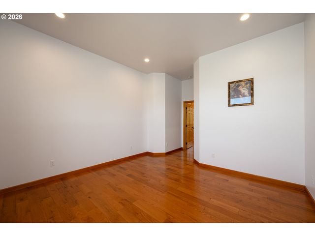1757 RIDDLE BY PASS Rd, Riddle, OR 97469