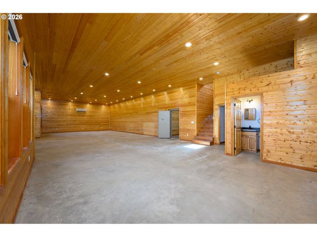 1757 RIDDLE BY PASS Rd, Riddle, OR 97469