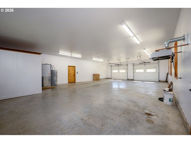 1757 RIDDLE BY PASS Rd, Riddle, OR 97469
