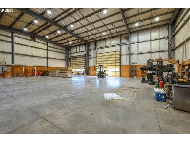 1757 RIDDLE BY PASS Rd, Riddle, OR 97469