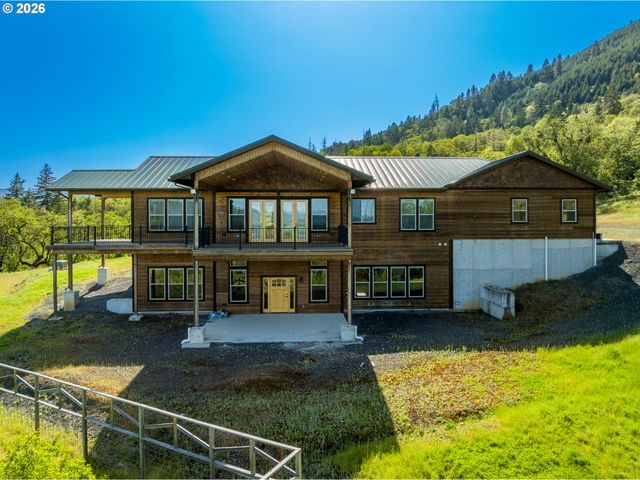 1757 RIDDLE BY PASS Rd, Riddle, OR 97469