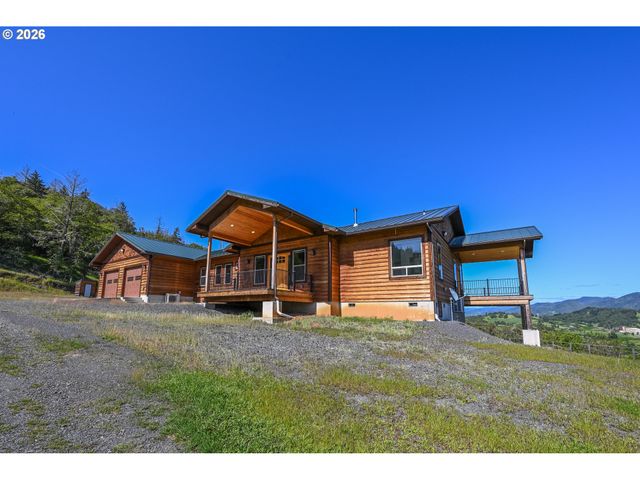 1757 RIDDLE BY PASS Rd, Riddle, OR 97469