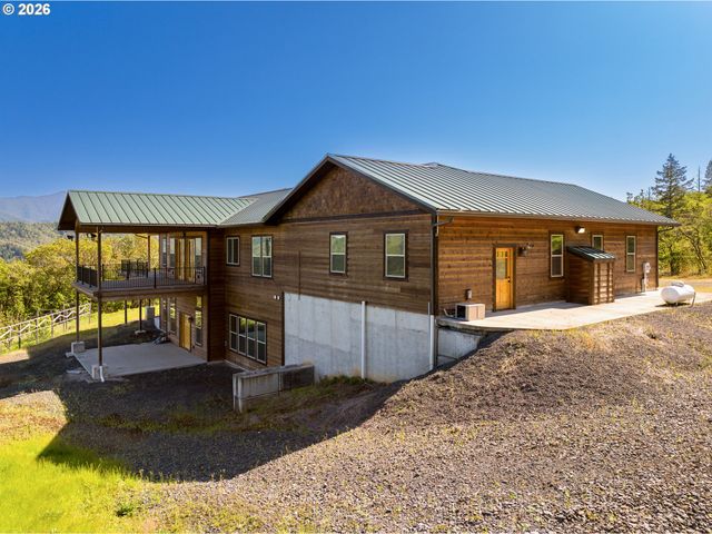 1757 RIDDLE BY PASS Rd, Riddle, OR 97469