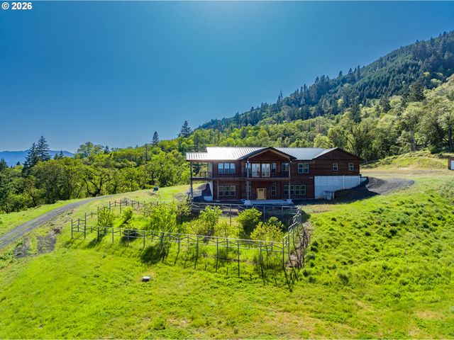 1757 RIDDLE BY PASS Rd, Riddle, OR 97469