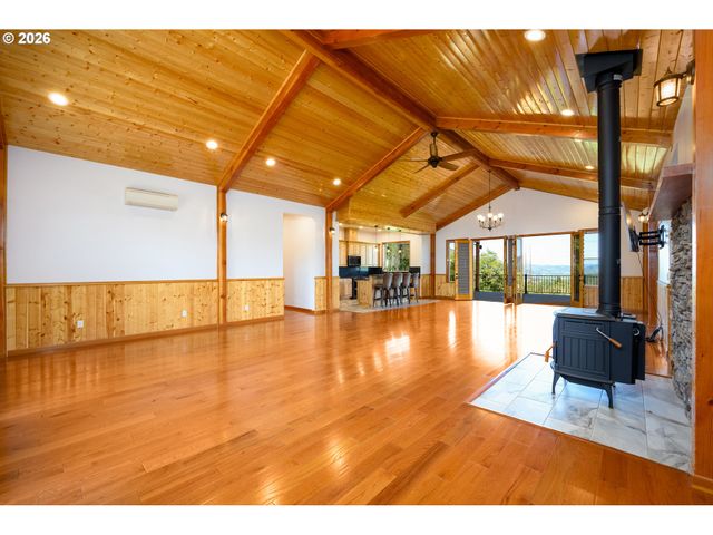 1757 RIDDLE BY PASS Rd, Riddle, OR 97469