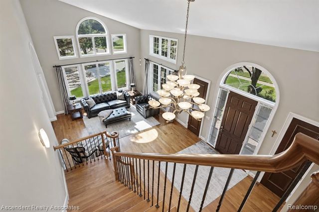 734 Wellington Circle, Rochester Hills, MI 48309