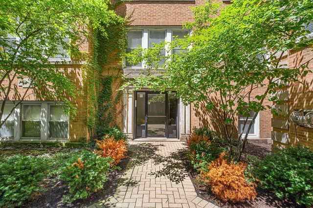 536 W Belmont Avenue 2S, Chicago, IL 60657