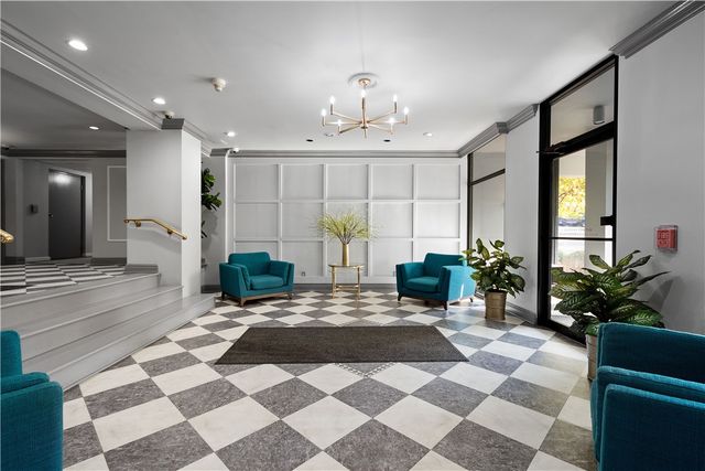 201 Grant St 108, Sewickley, PA 15143