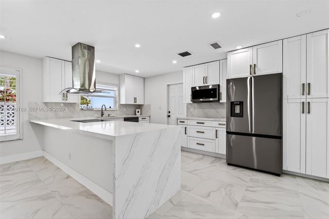 4010 NE 22nd Ave 4010, Lighthouse Point, FL 33064