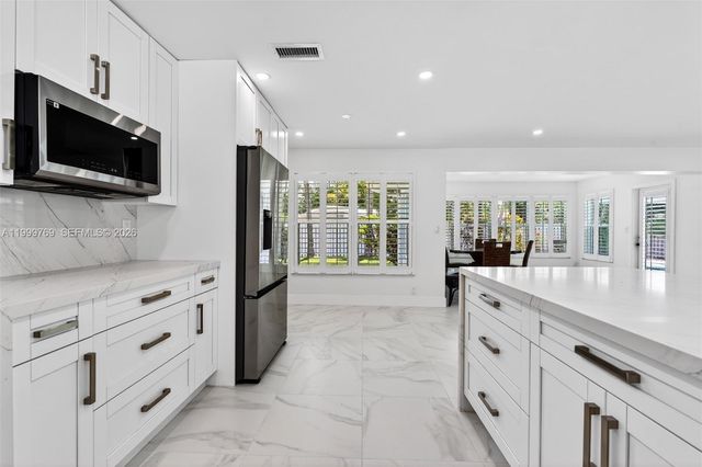 4010 NE 22nd Ave 4010, Lighthouse Point, FL 33064