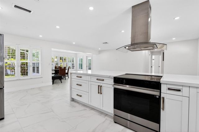 4010 NE 22nd Ave 4010, Lighthouse Point, FL 33064