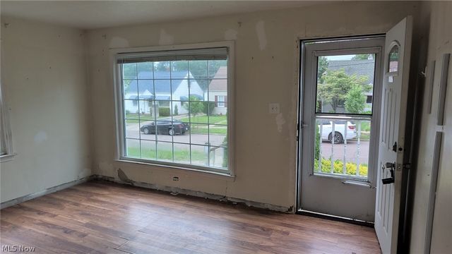 1663 Highview Avenue, Akron, OH 44301