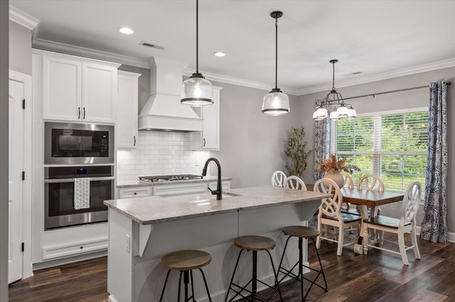 1297 Baldwin Field Circle, Hixson, TN 37343