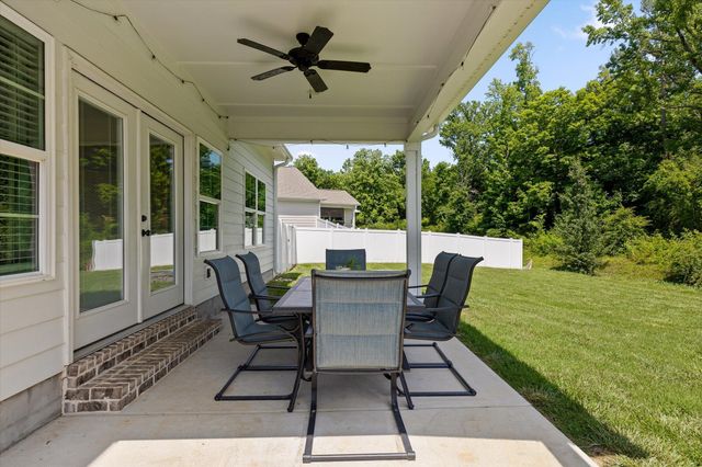 1297 Baldwin Field Circle, Hixson, TN 37343