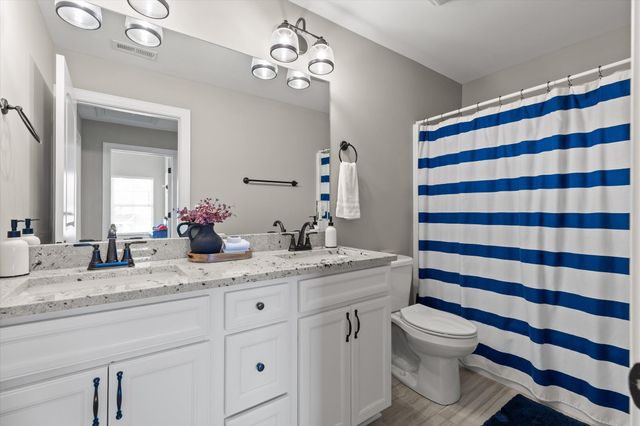 1297 Baldwin Field Circle, Hixson, TN 37343