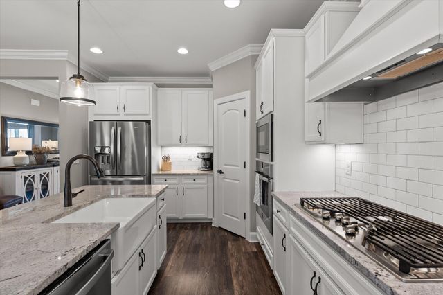 1297 Baldwin Field Circle, Hixson, TN 37343