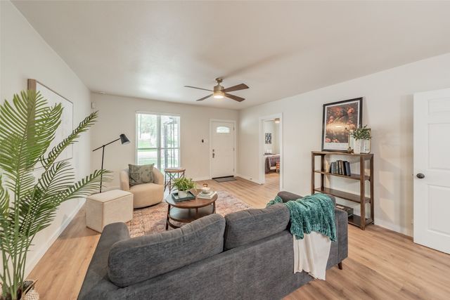 1419 Ramsey Avenue, Dallas, TX 75216