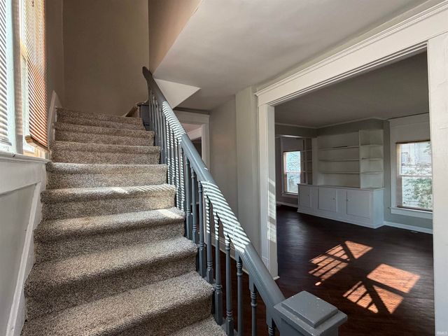 721 W 6th Street, Marion, IN 46953