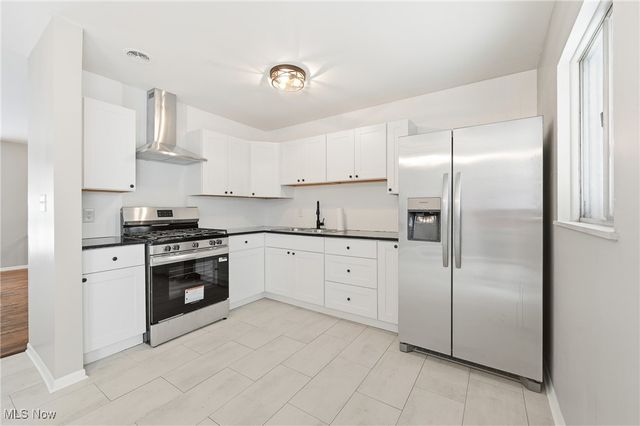 7736 Anderson Avenue NE, Warren, OH 44484