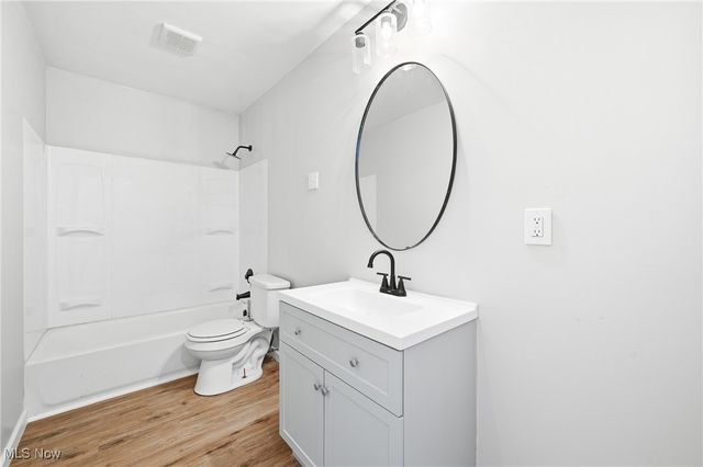 7736 Anderson Avenue NE, Warren, OH 44484