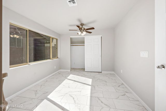 5551 S Pin Oak Drive, Tucson, AZ 85746