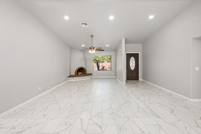 5551 S Pin Oak Drive, Tucson, AZ 85746