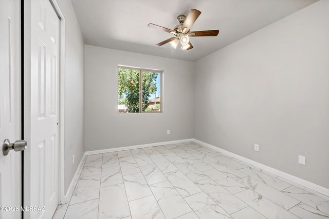 5551 S Pin Oak Drive, Tucson, AZ 85746