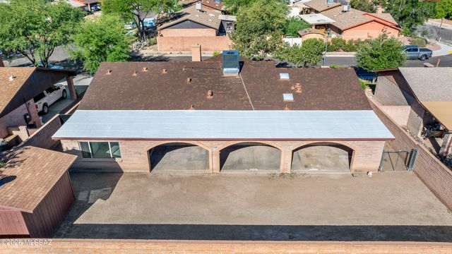 5551 S Pin Oak Drive, Tucson, AZ 85746