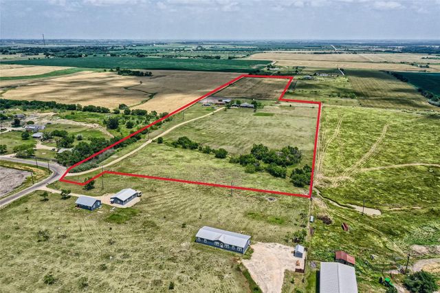 501 County Road 405, Taylor, TX 76574