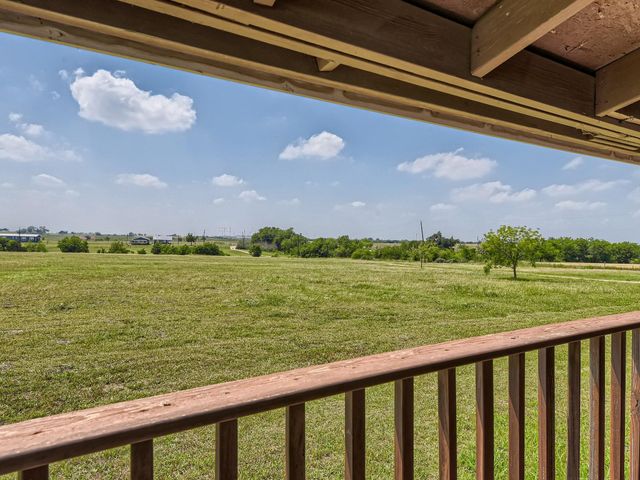 501 County Road 405, Taylor, TX 76574